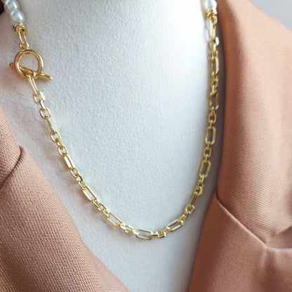 Chic and Bold Gold Link Necklace with Imitation Pearl Delight Necklace